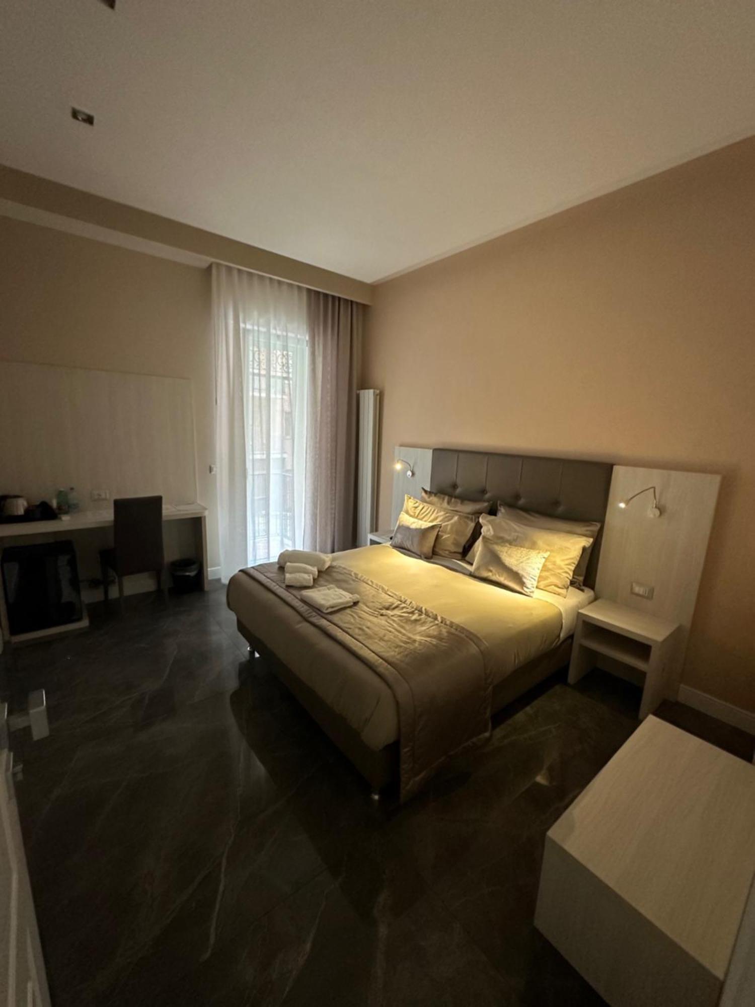 Deda & Fove Hotel Naples Luaran gambar