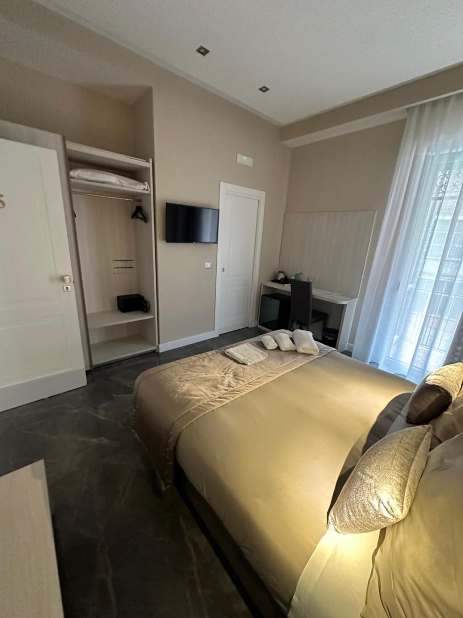 Deda & Fove Hotel Naples Luaran gambar