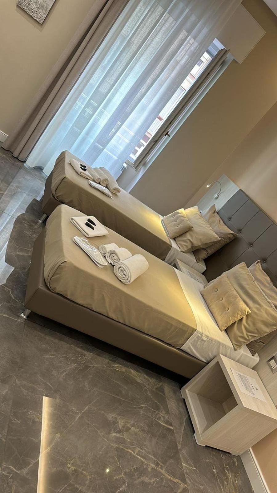 Deda & Fove Hotel Naples Luaran gambar